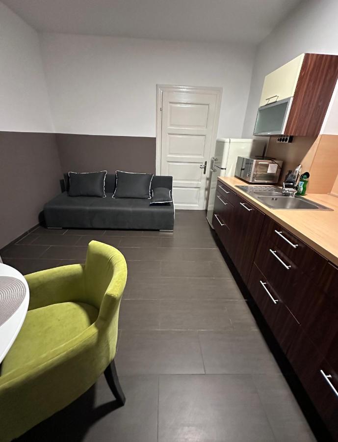 Apartma Pekrska *